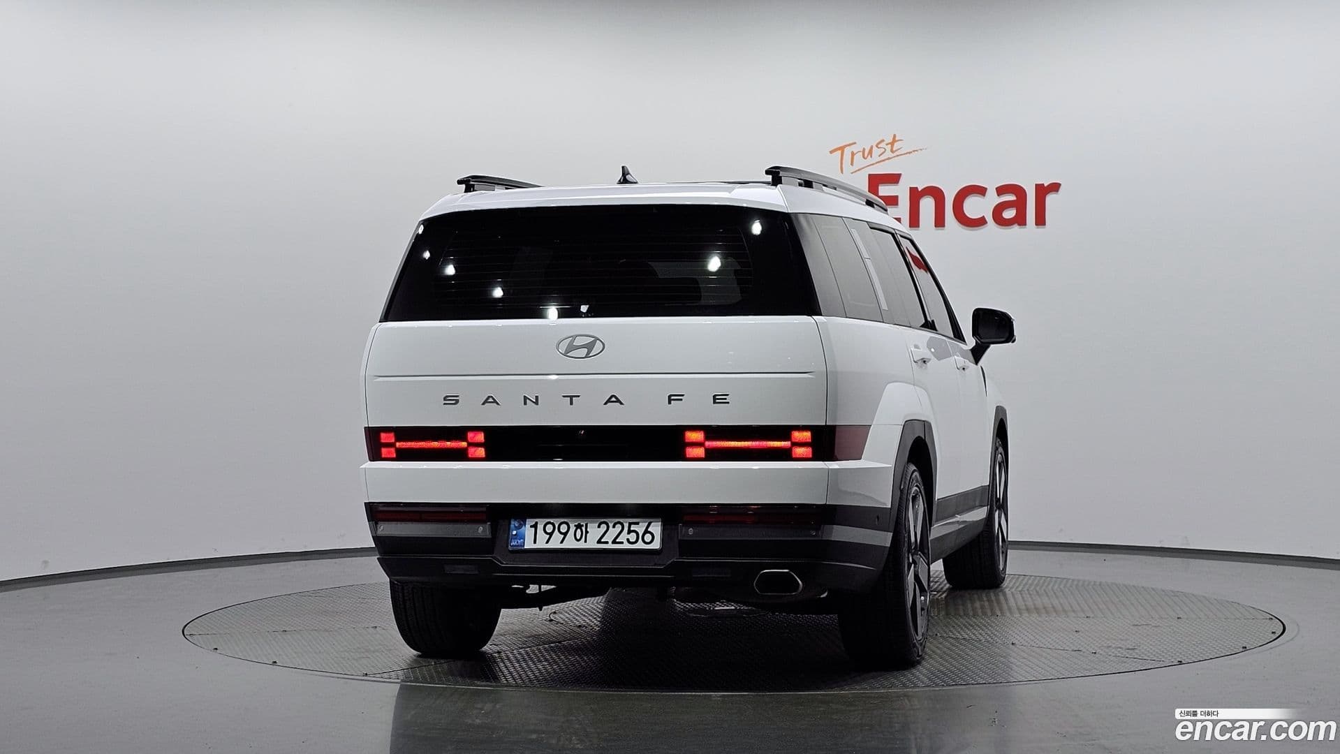 Main__Slider__Photo:Santafe Hyundai 2024.1-3