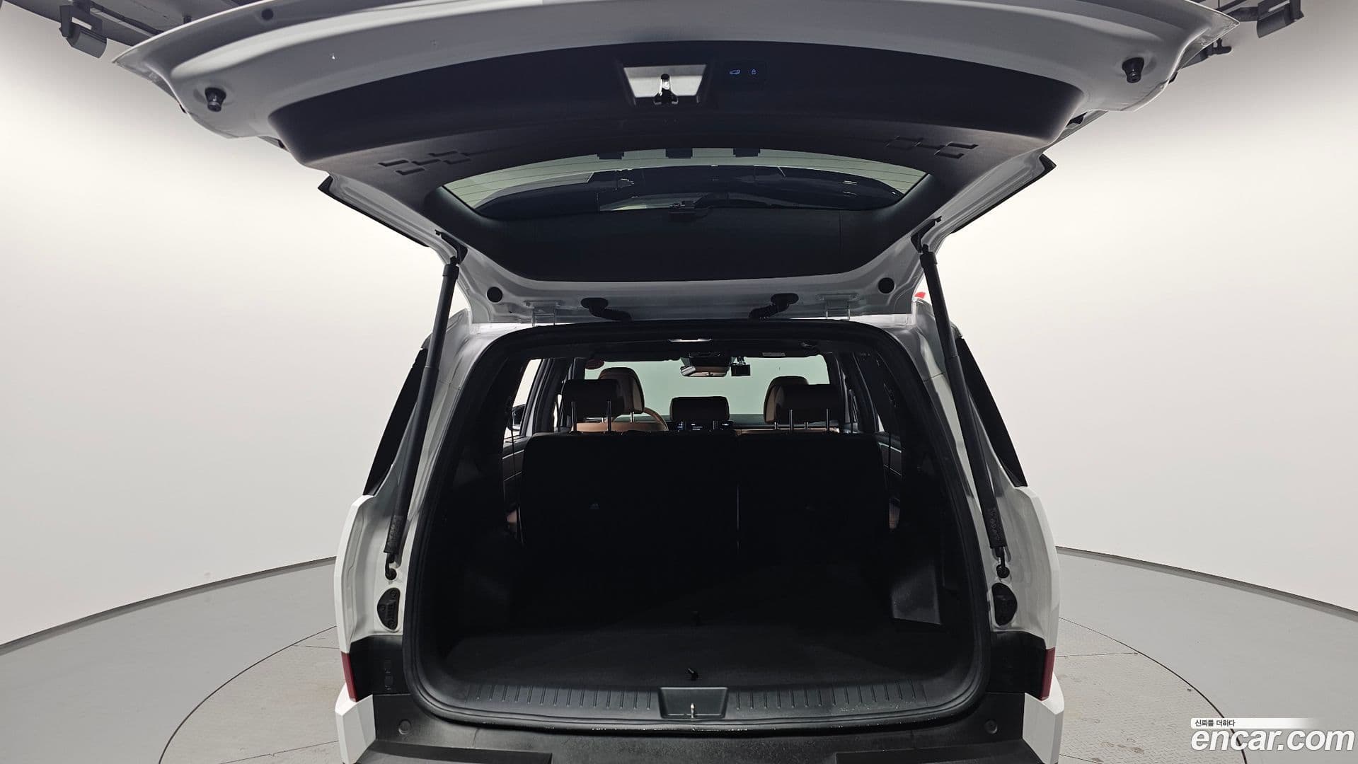 Main__Slider__Photo:Santafe Hyundai 2024.1-19