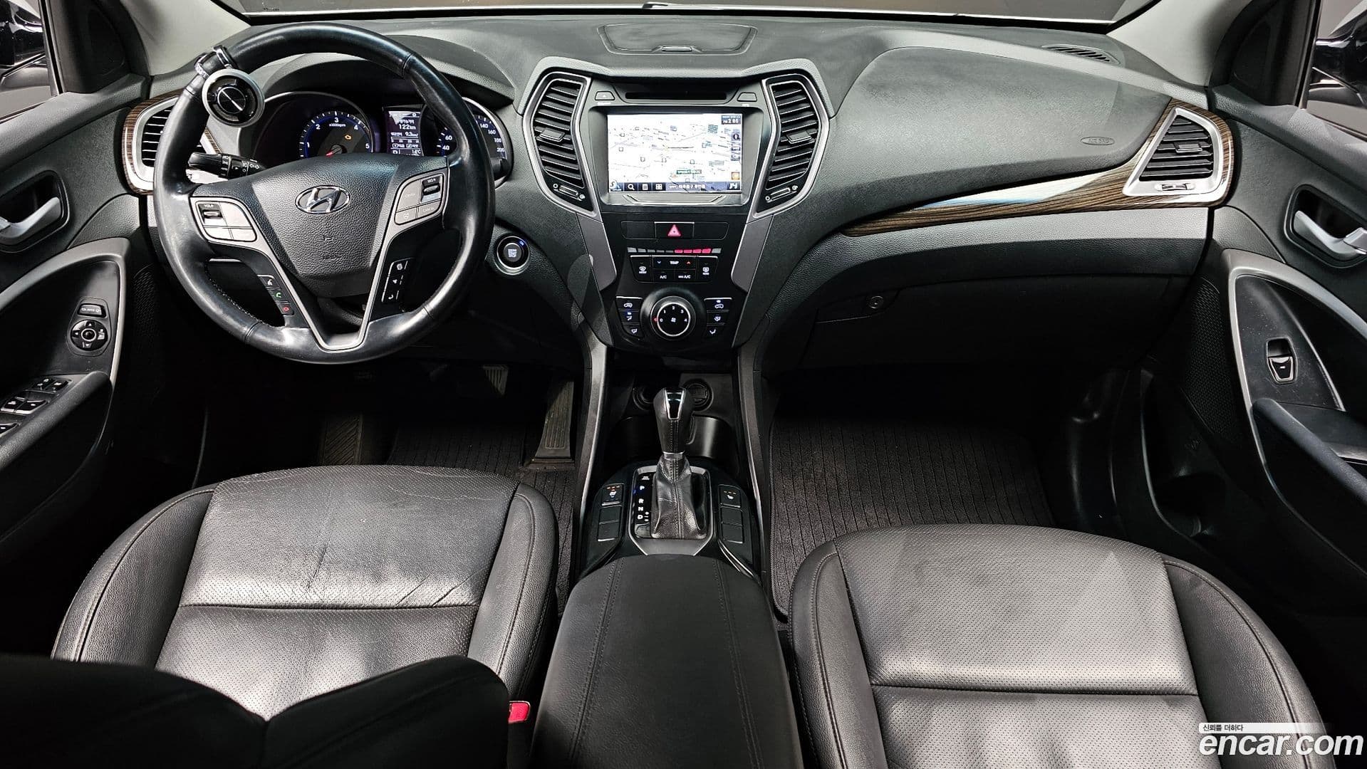 Main__Slider__Photo:Santafe Hyundai 2012.11-6