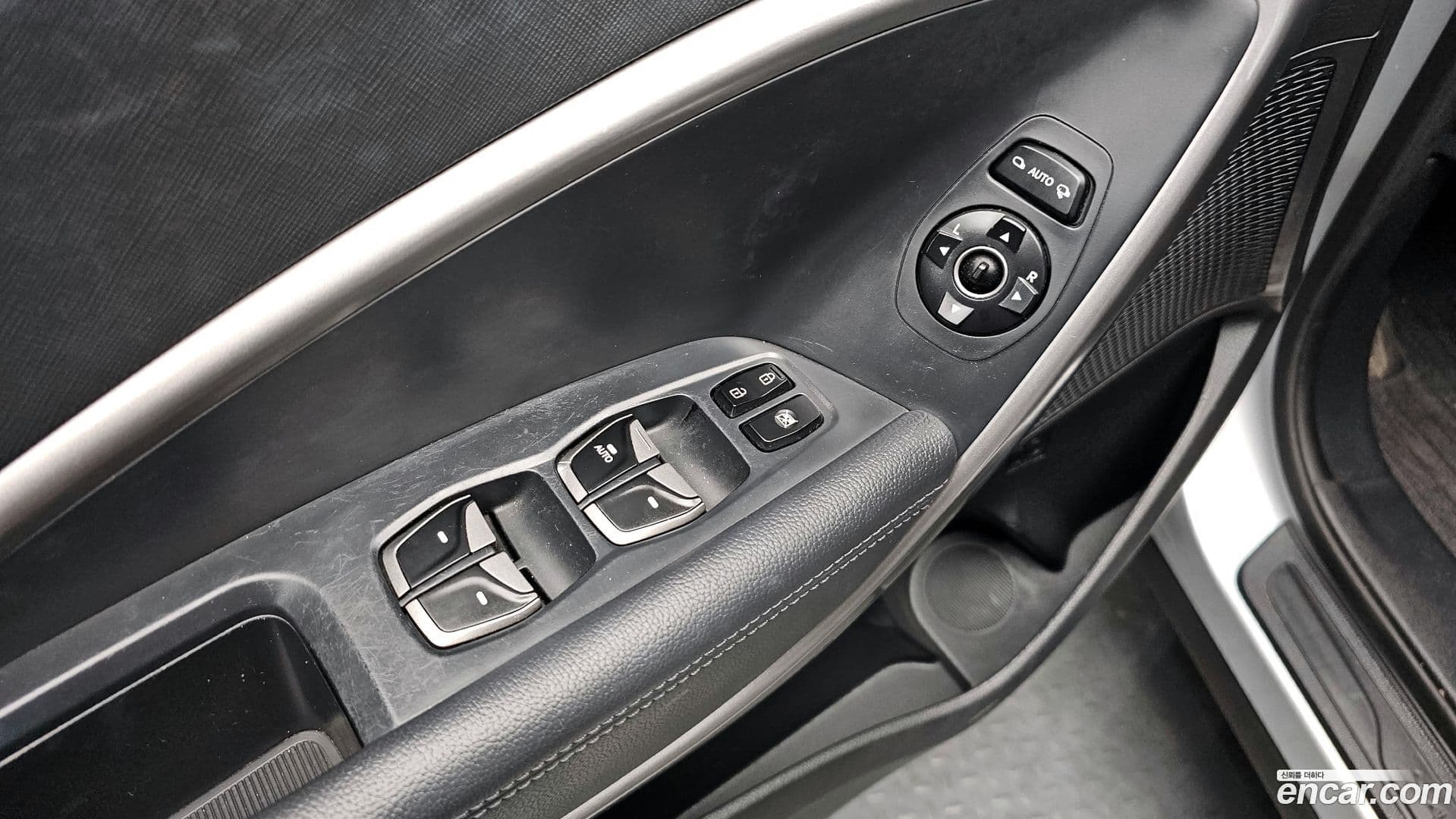 Main__Slider__Photo:Santafe Hyundai 2012.11-17