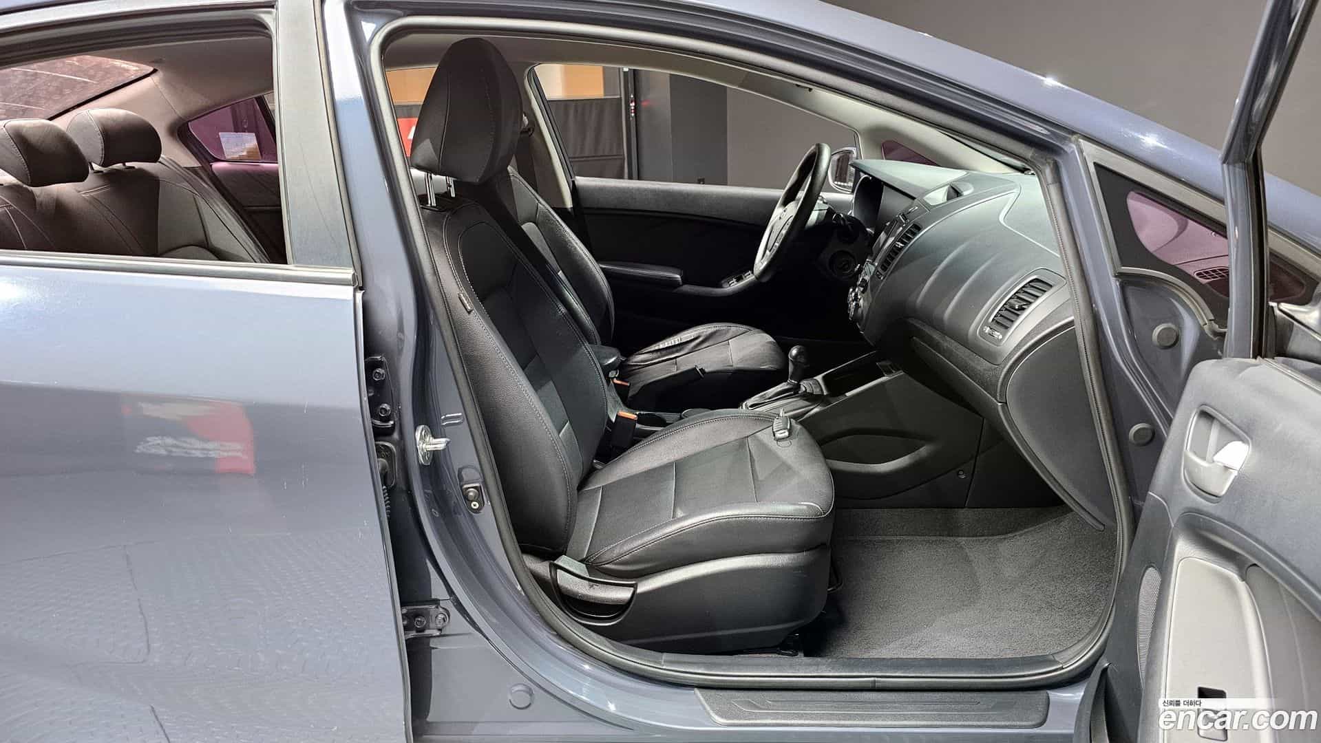 K3 Kia 2014.11-INNER-010