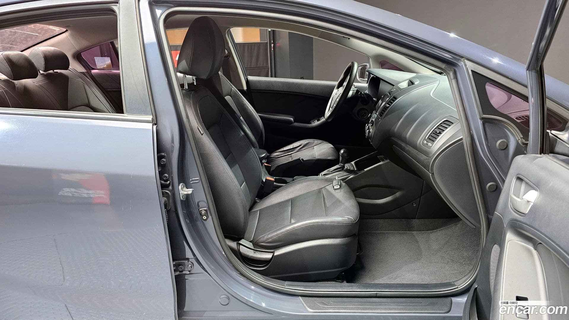 Main__Slider__Photo:K3 Kia 2014.11-9