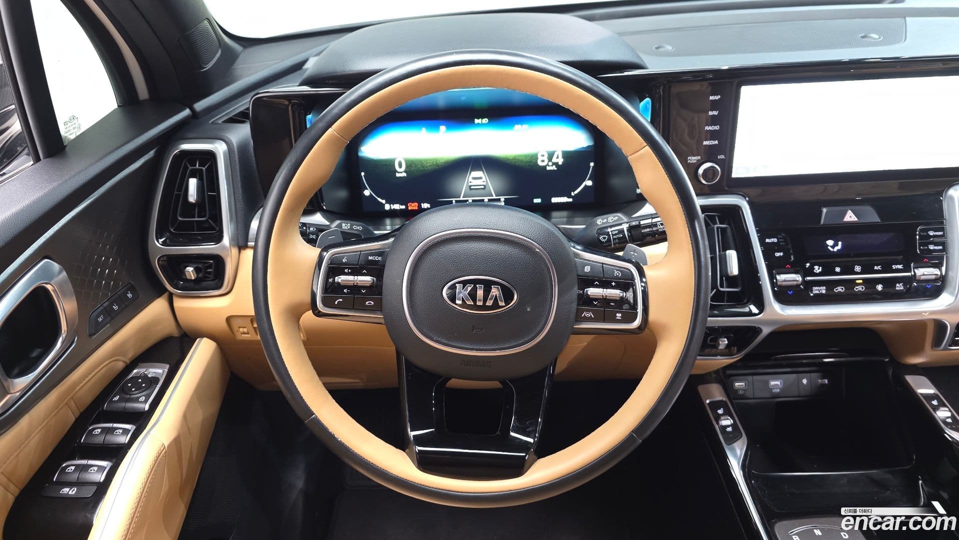 Main__Slider__Photo:Sorento Kia 2020.10-12