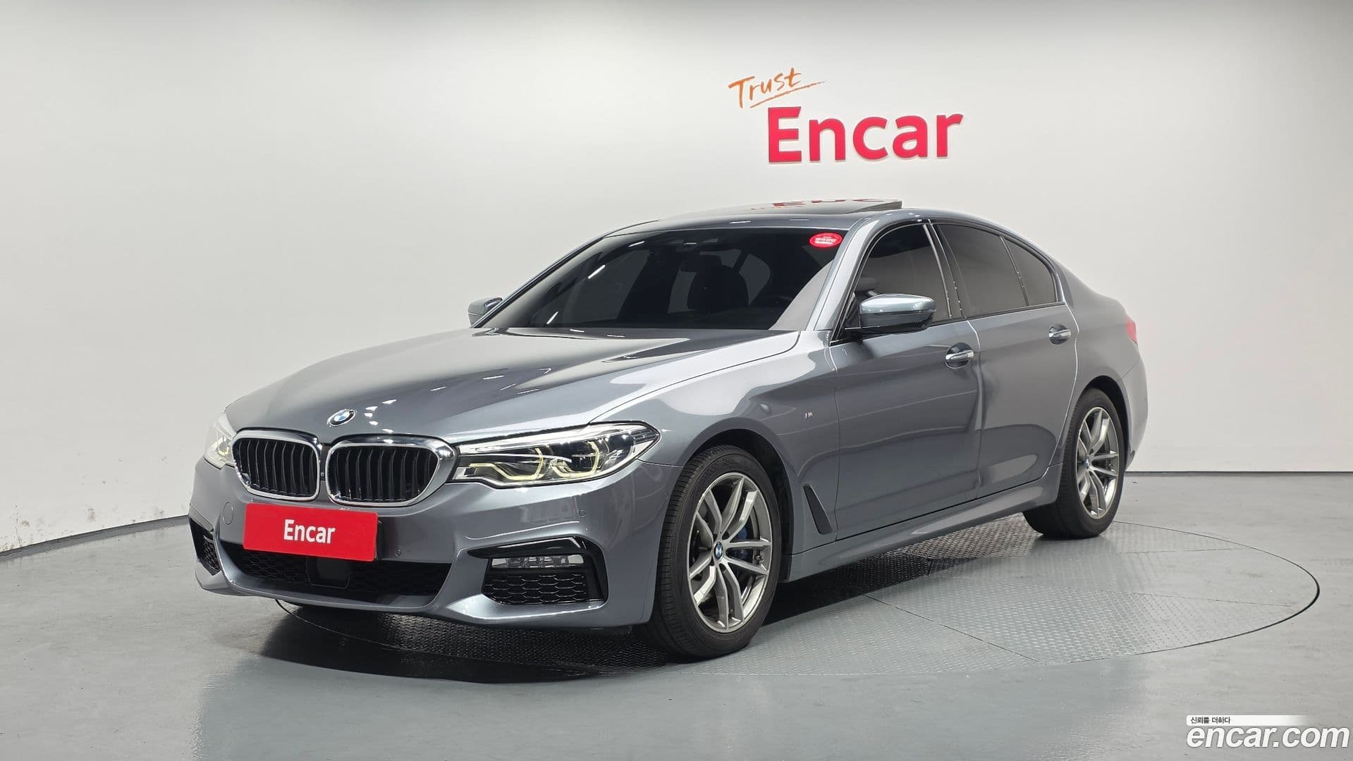 Main__Slider__Photo:5-Series BMW 2017.5-0