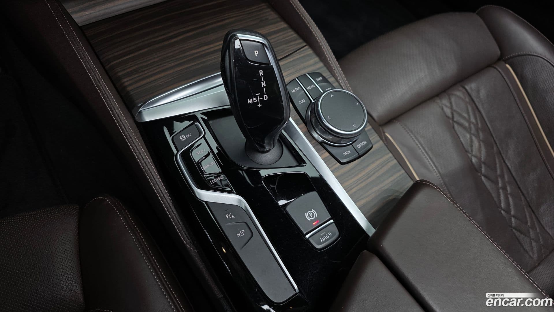 Main__Slider__Photo:5-Series BMW 2017.5-8