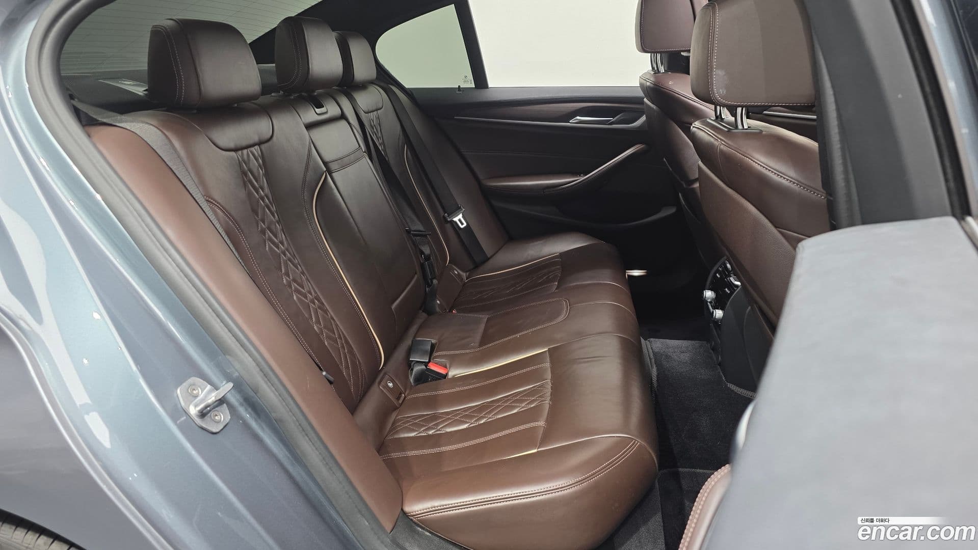 Main__Slider__Photo:5-Series BMW 2017.5-11