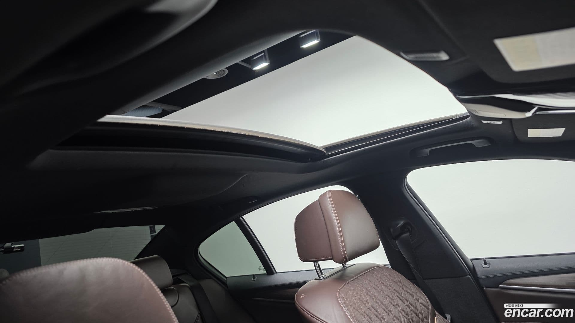 Main__Slider__Photo:5-Series BMW 2017.5-17