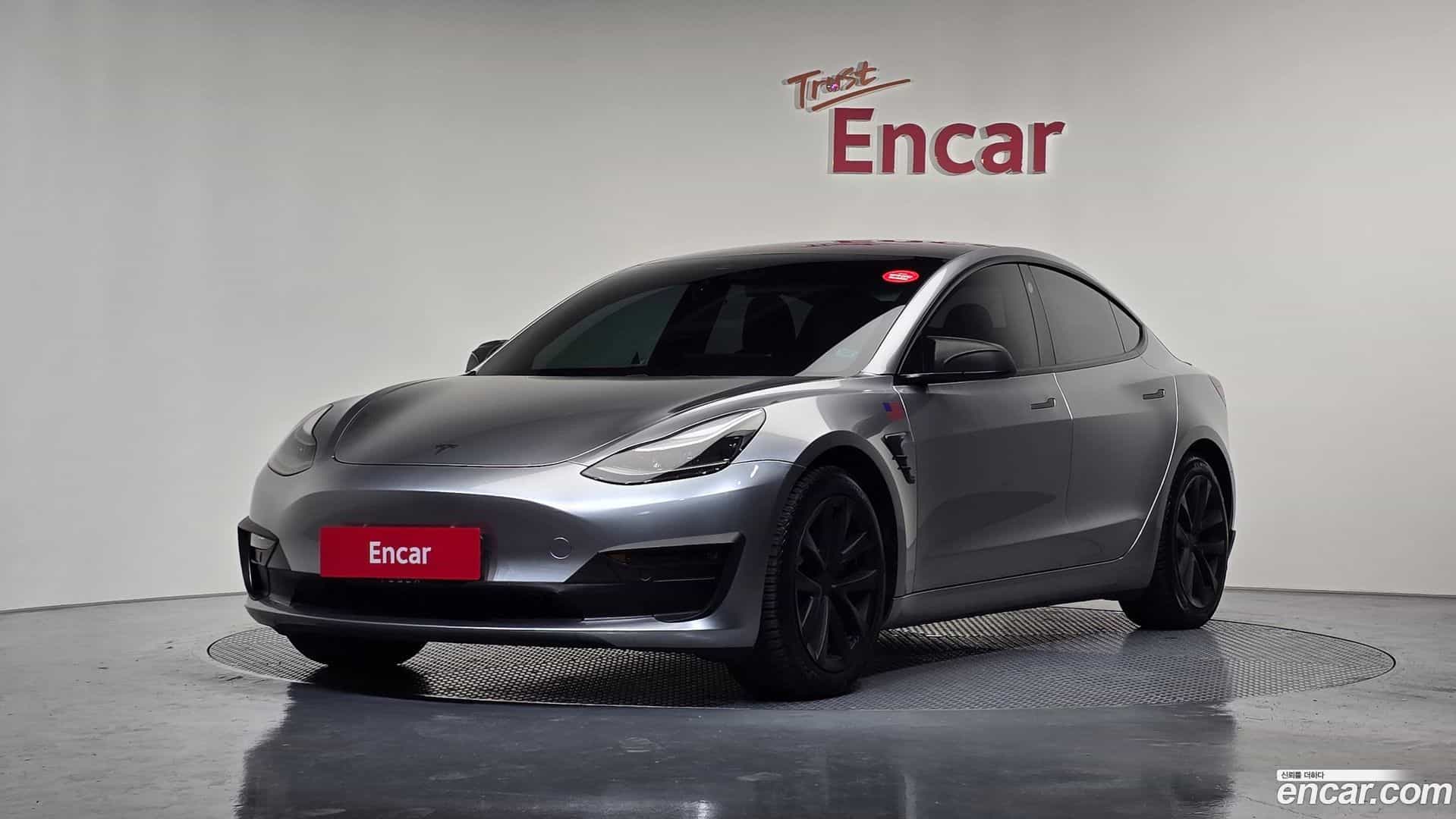 Model 3 Tesla 2021.2-OUTER-001