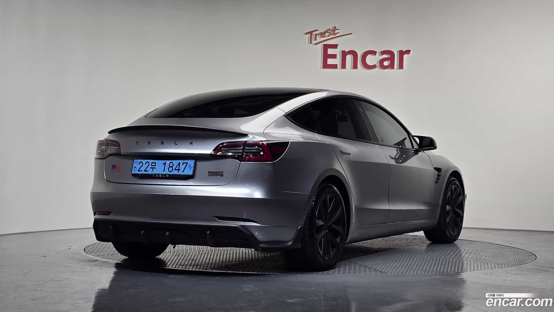 Model 3 Tesla 2021.2-OUTER-002