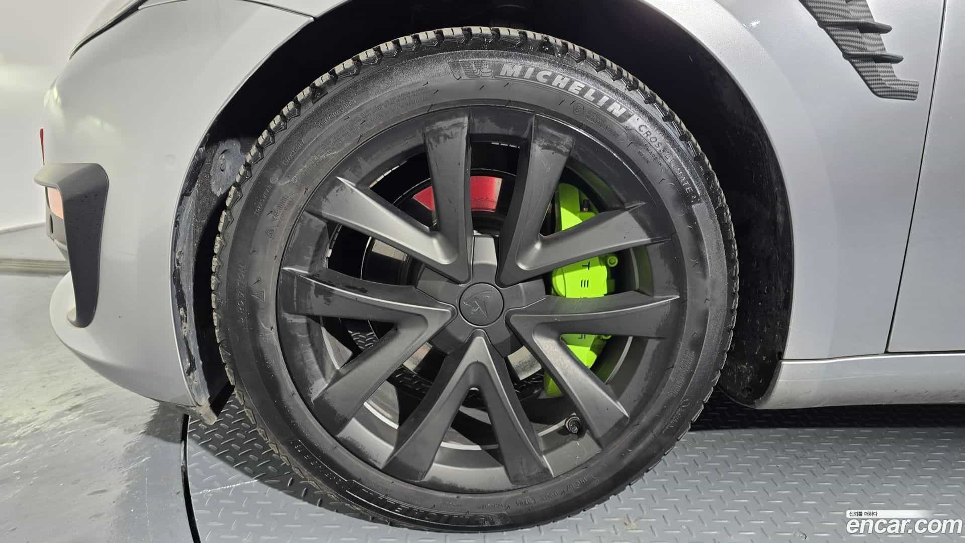 Model 3 Tesla 2021.2-OUTER-005