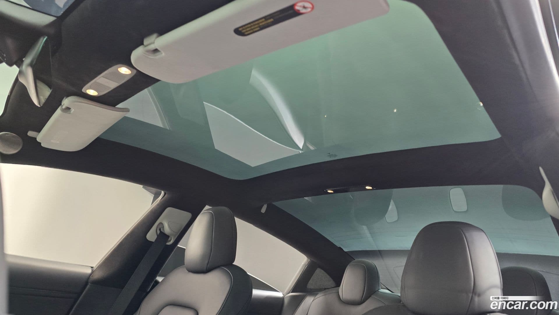 Main__Slider__Photo:Model 3 Tesla 2021.2-18