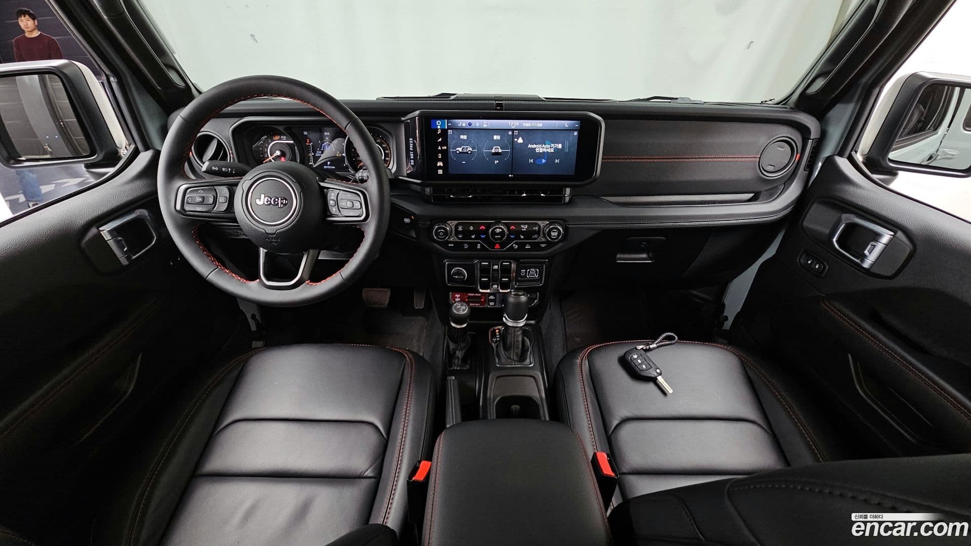 Main__Slider__Photo:Wrangler Jeep 2024.4-6