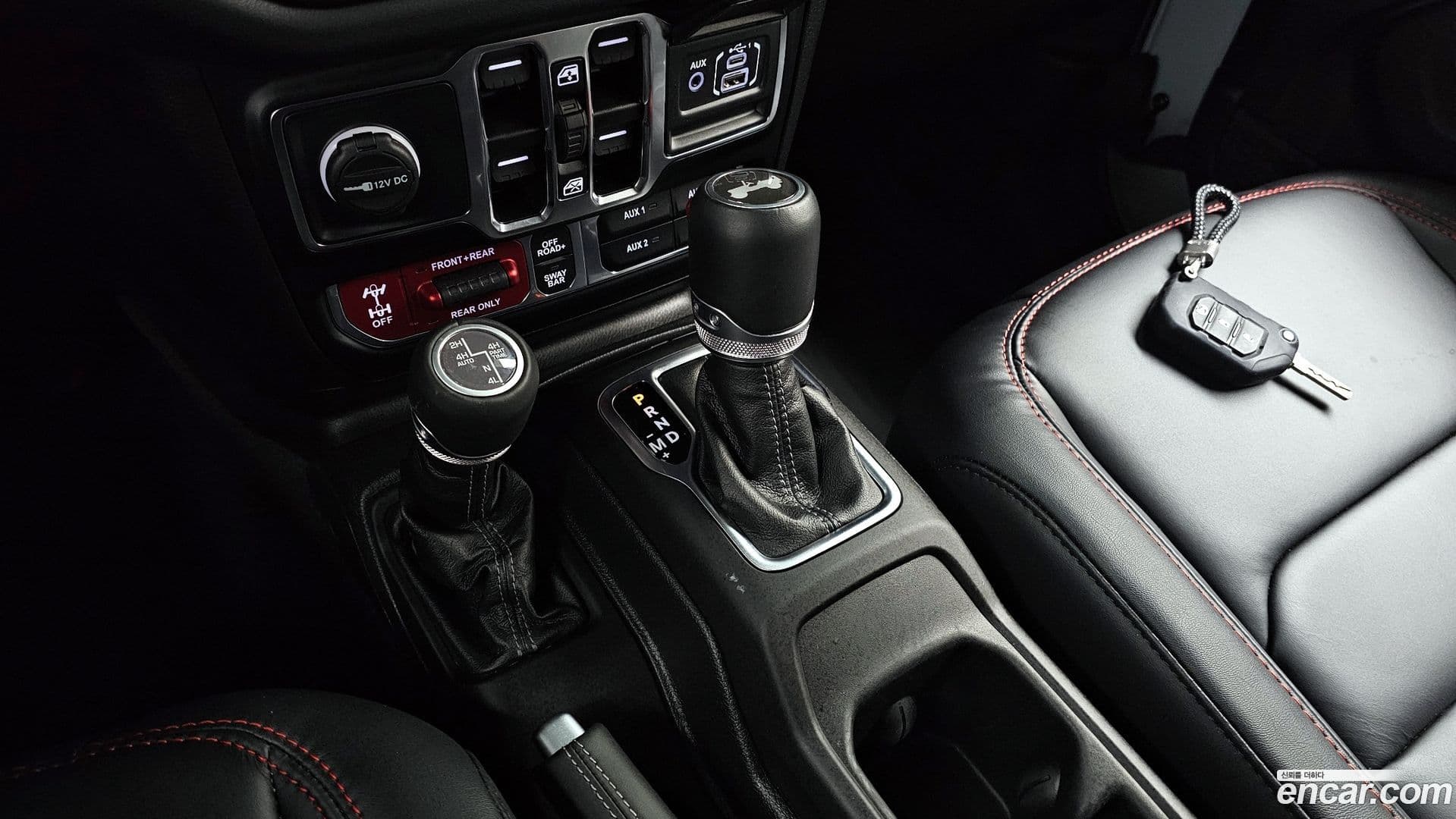 Main__Slider__Photo:Wrangler Jeep 2024.4-8