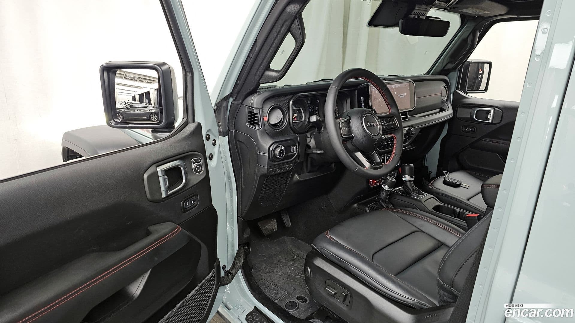 Main__Slider__Photo:Wrangler Jeep 2024.4-9