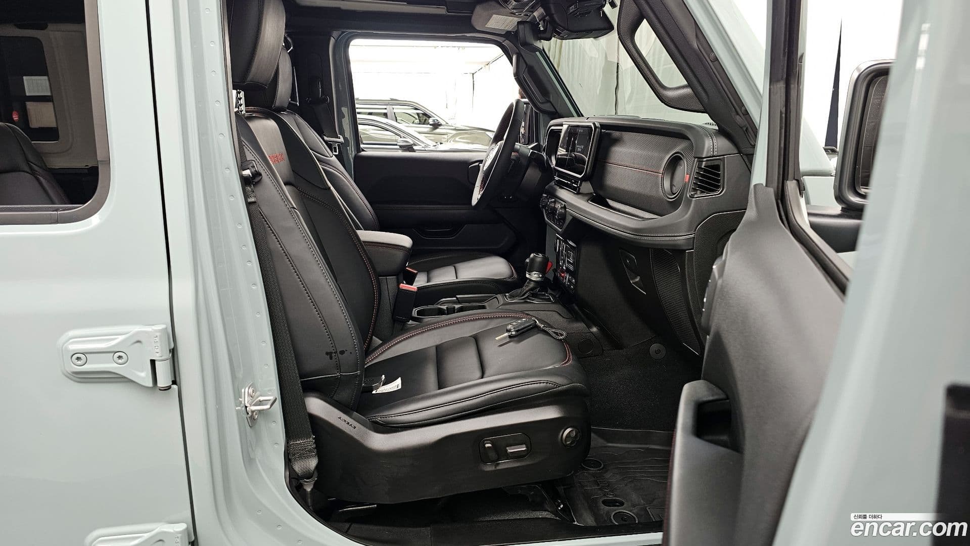 Main__Slider__Photo:Wrangler Jeep 2024.4-10