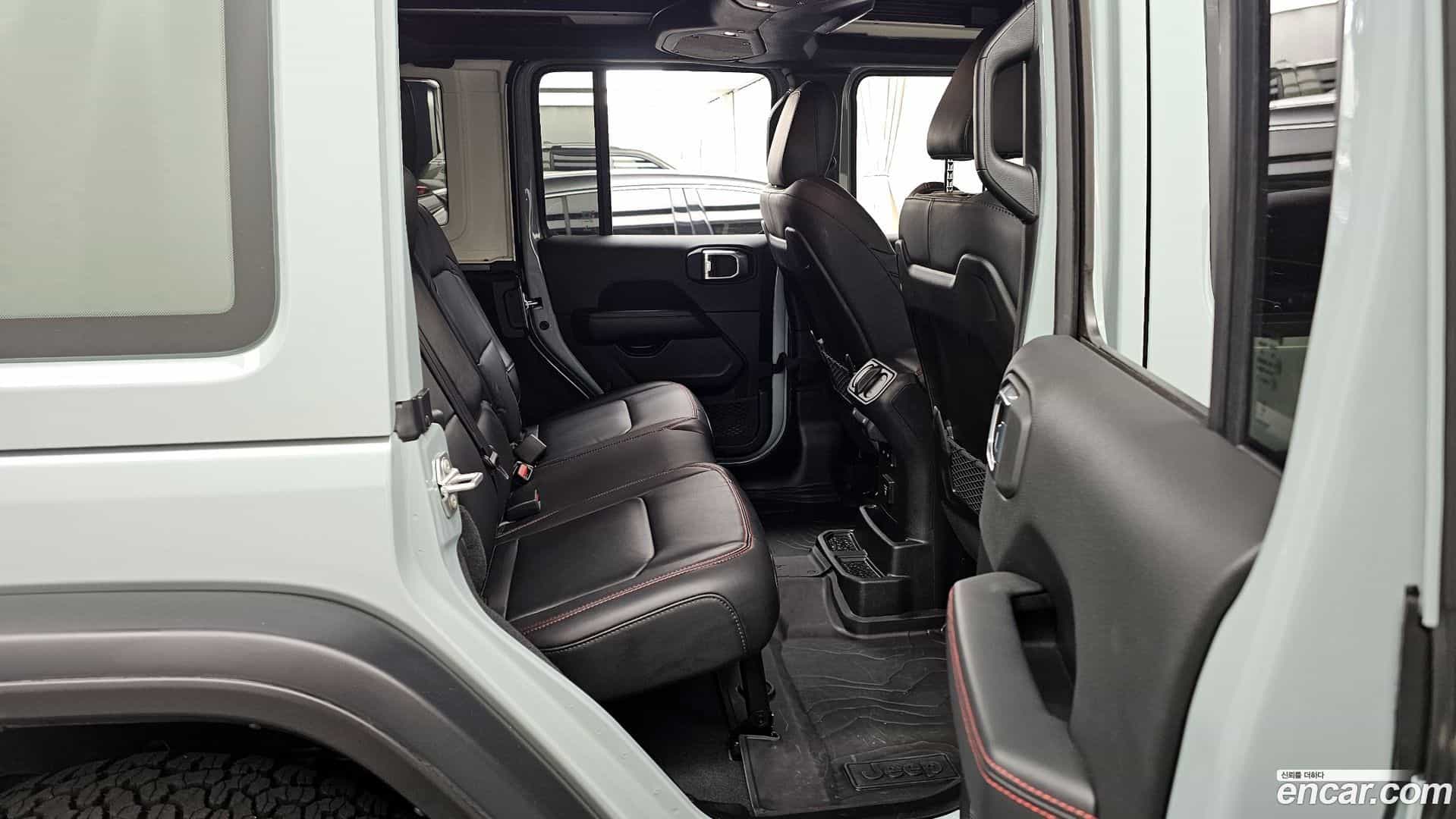 Wrangler Jeep 2024.4-OPTION-016