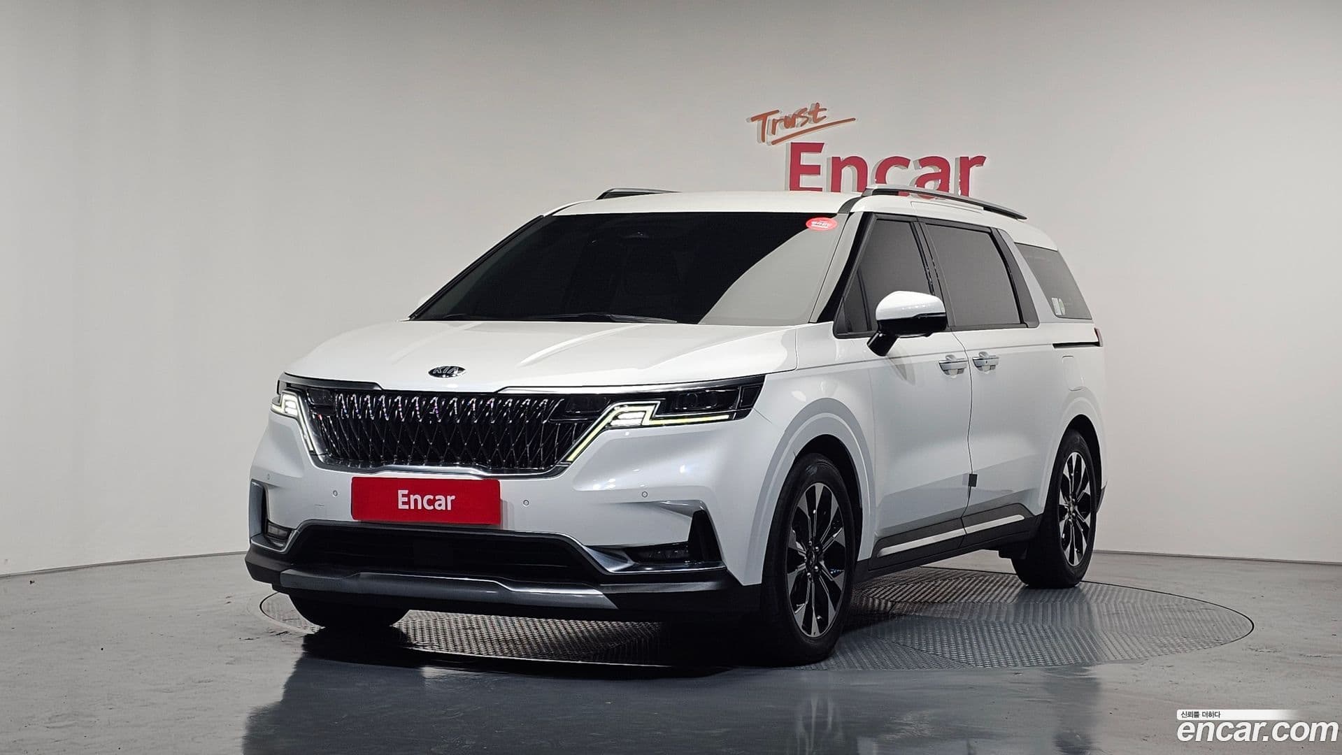 Main__Slider__Photo:Canival Kia 2020.10-0