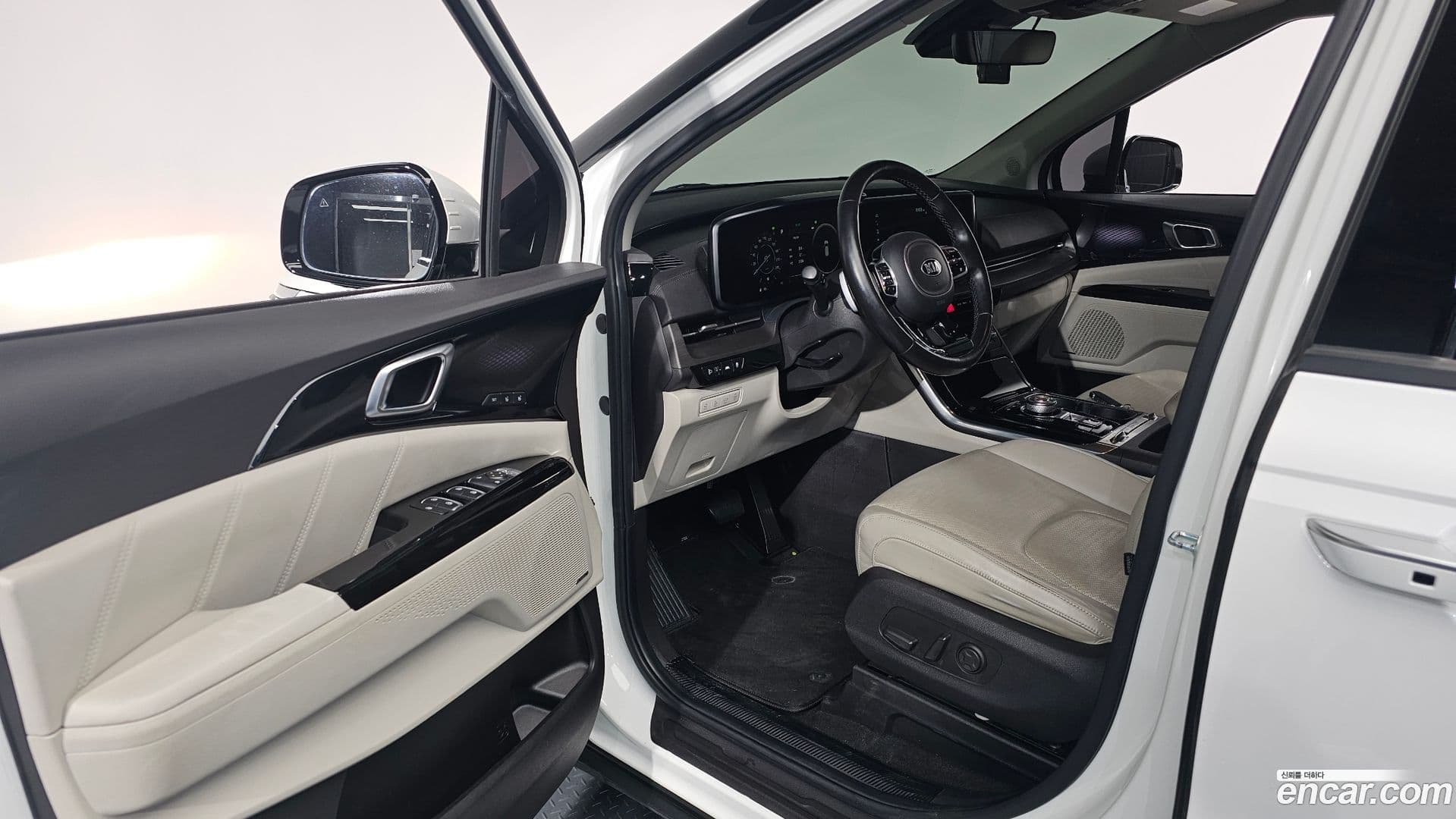 Main__Slider__Photo:Canival Kia 2020.10-9