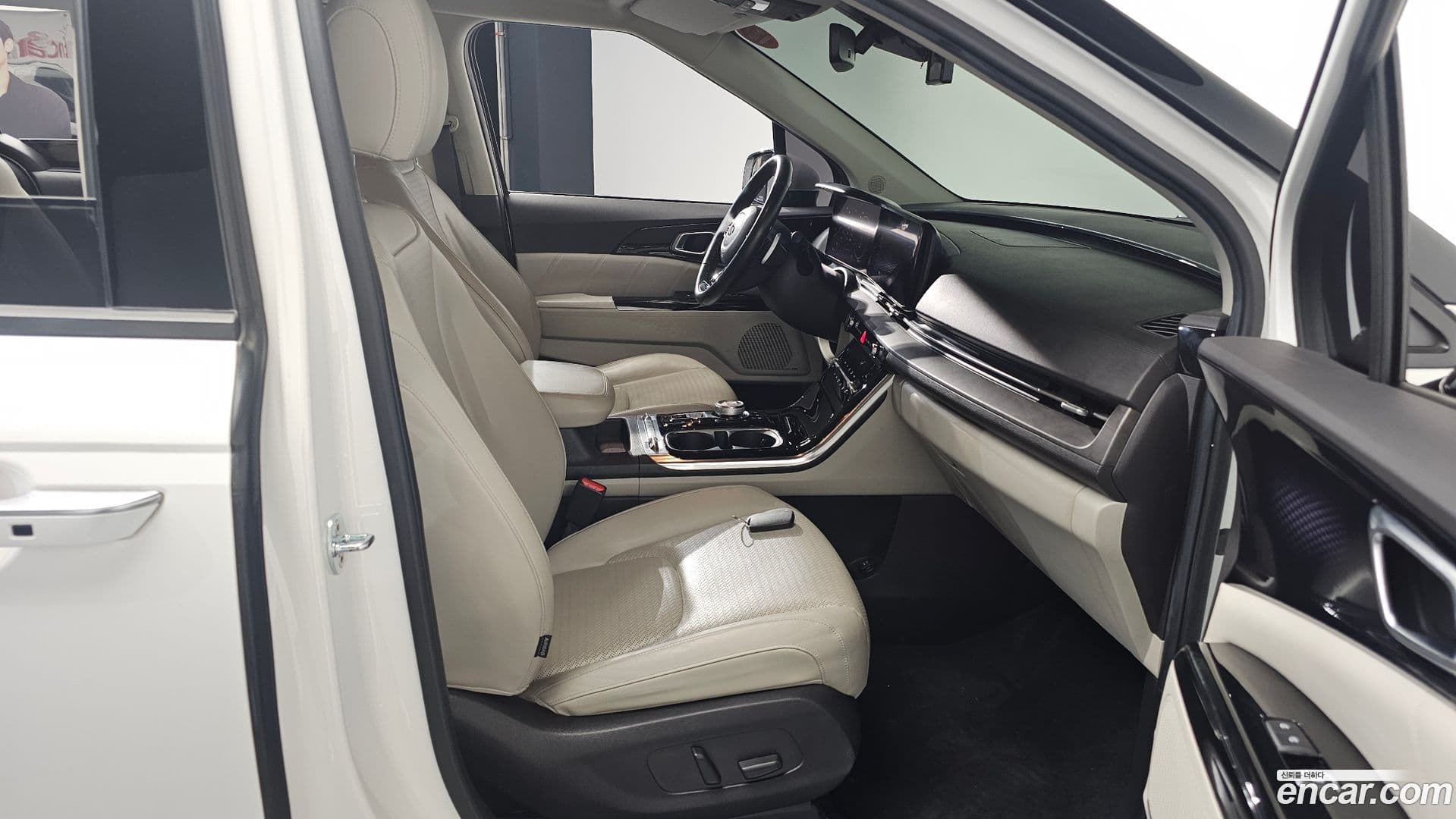 Main__Slider__Photo:Canival Kia 2020.10-10