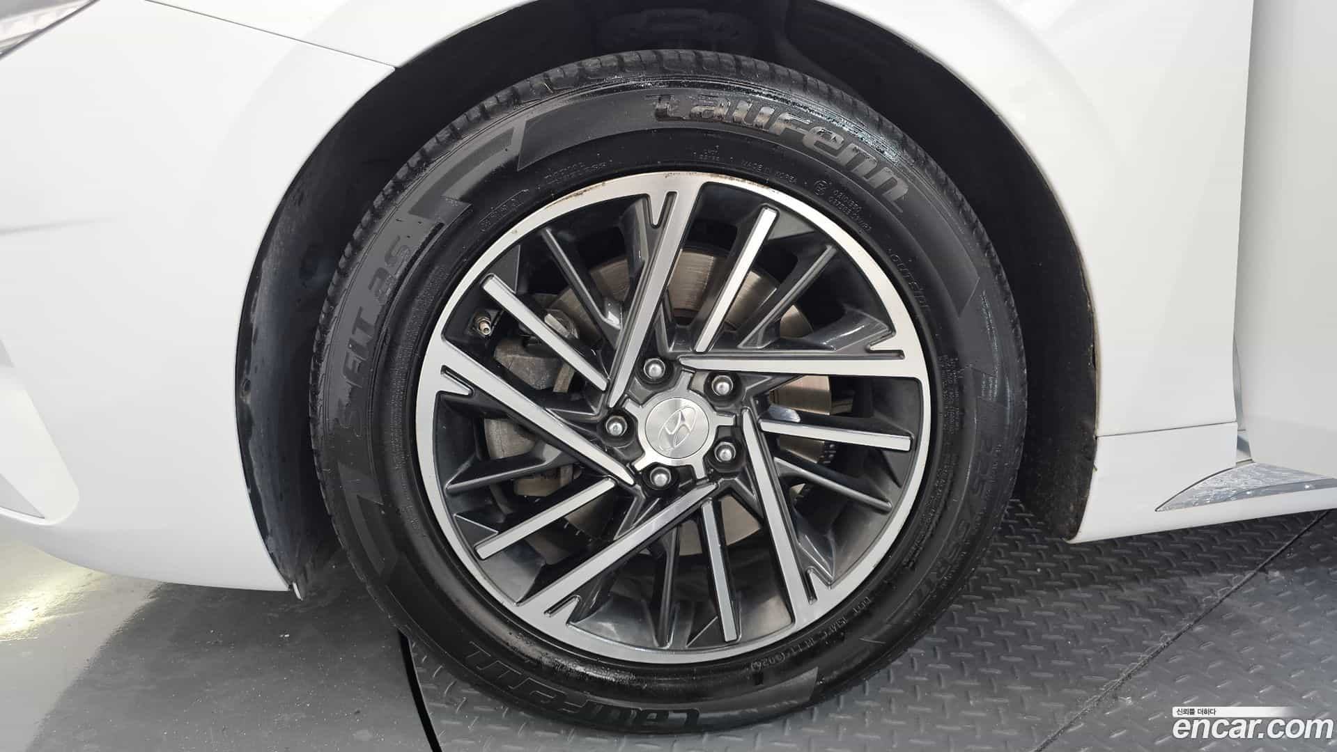 Grandeur Hyundai 2022.3-OUTER-005