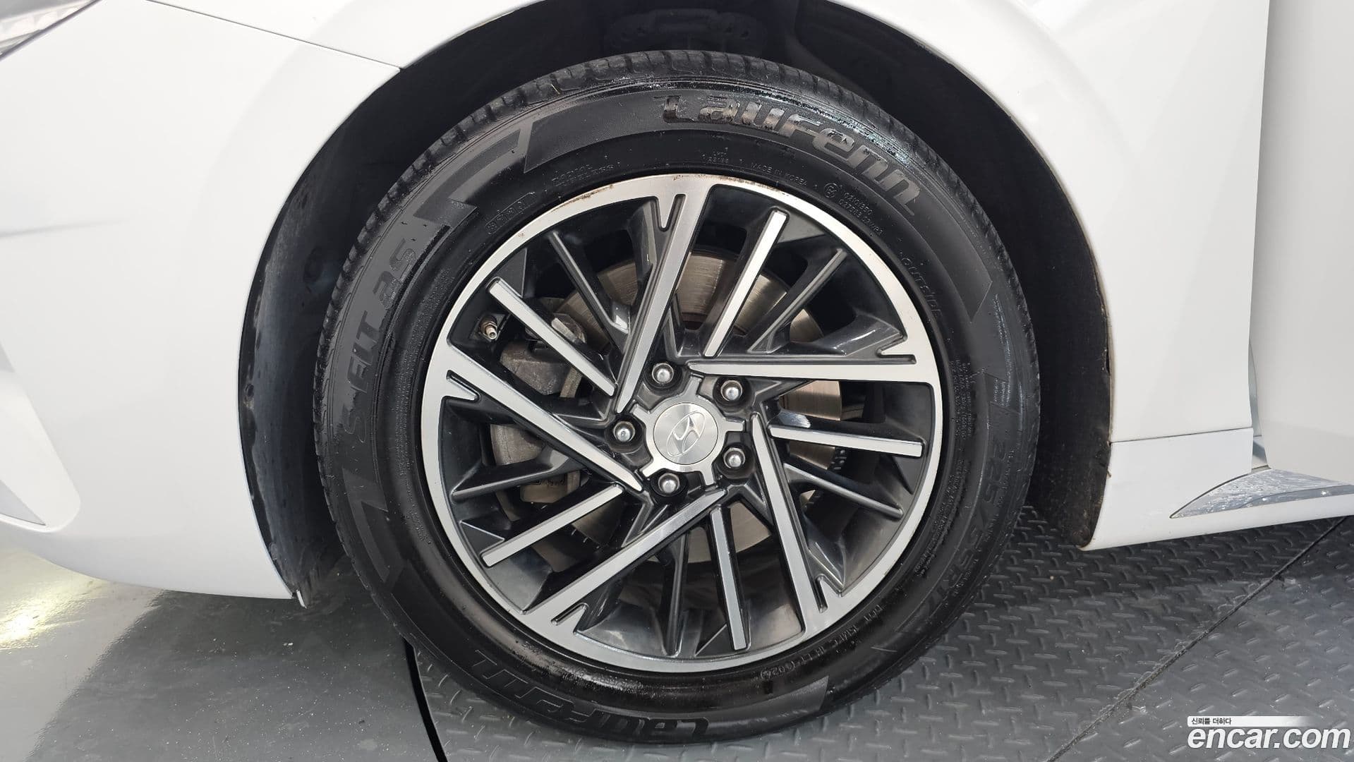 Main__Slider__Photo:Grandeur Hyundai 2022.3-4