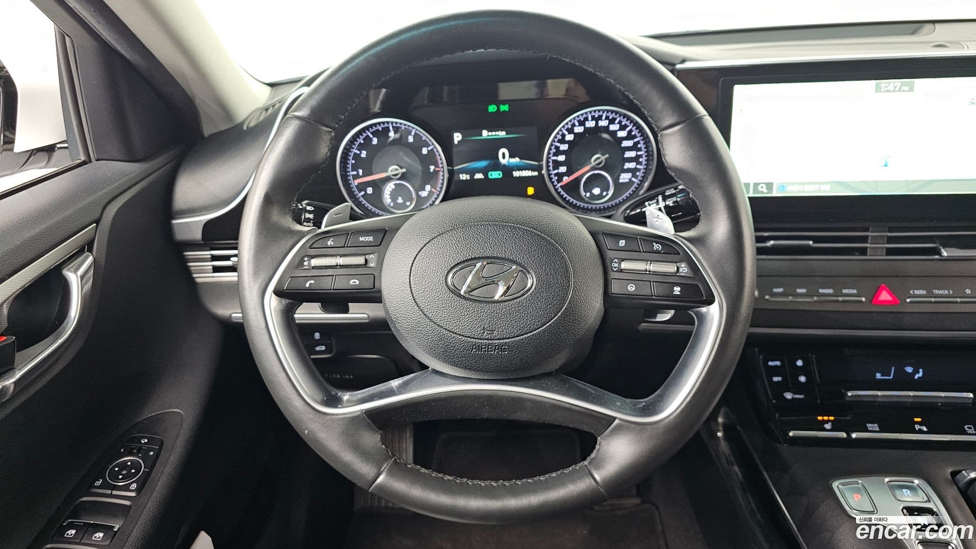 Main__Slider__Photo:Grandeur Hyundai 2022.3-12