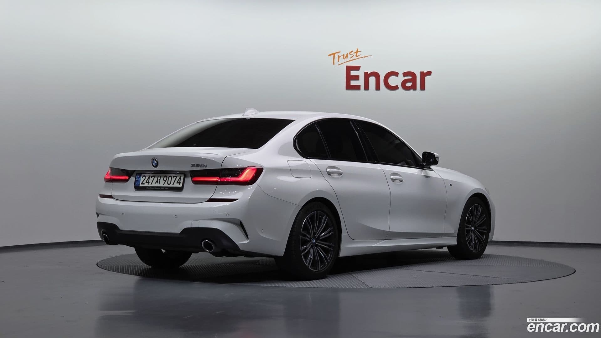 Main__Slider__Photo:3-Series BMW 2021.9-1