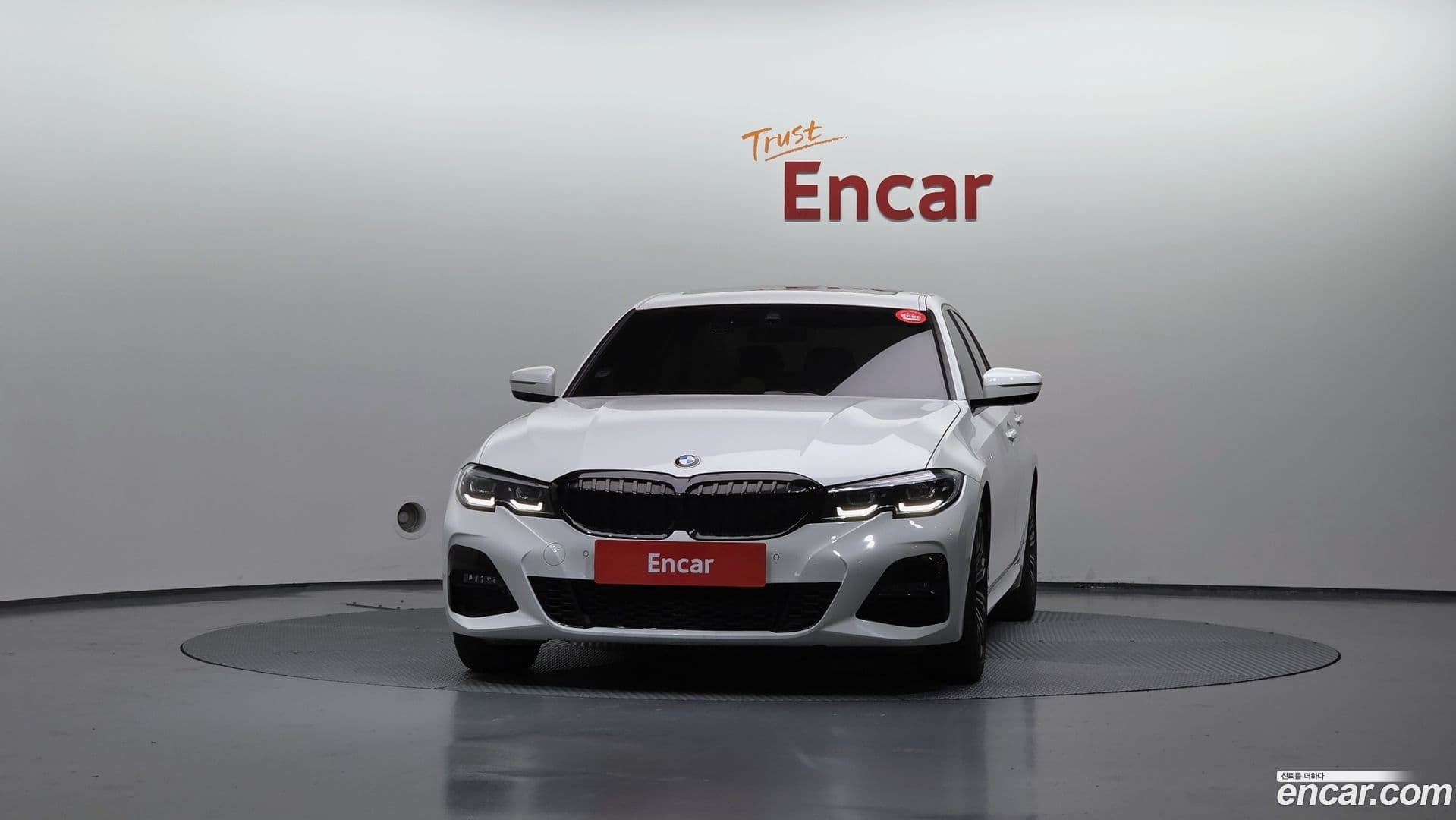 Main__Slider__Photo:3-Series BMW 2021.9-2