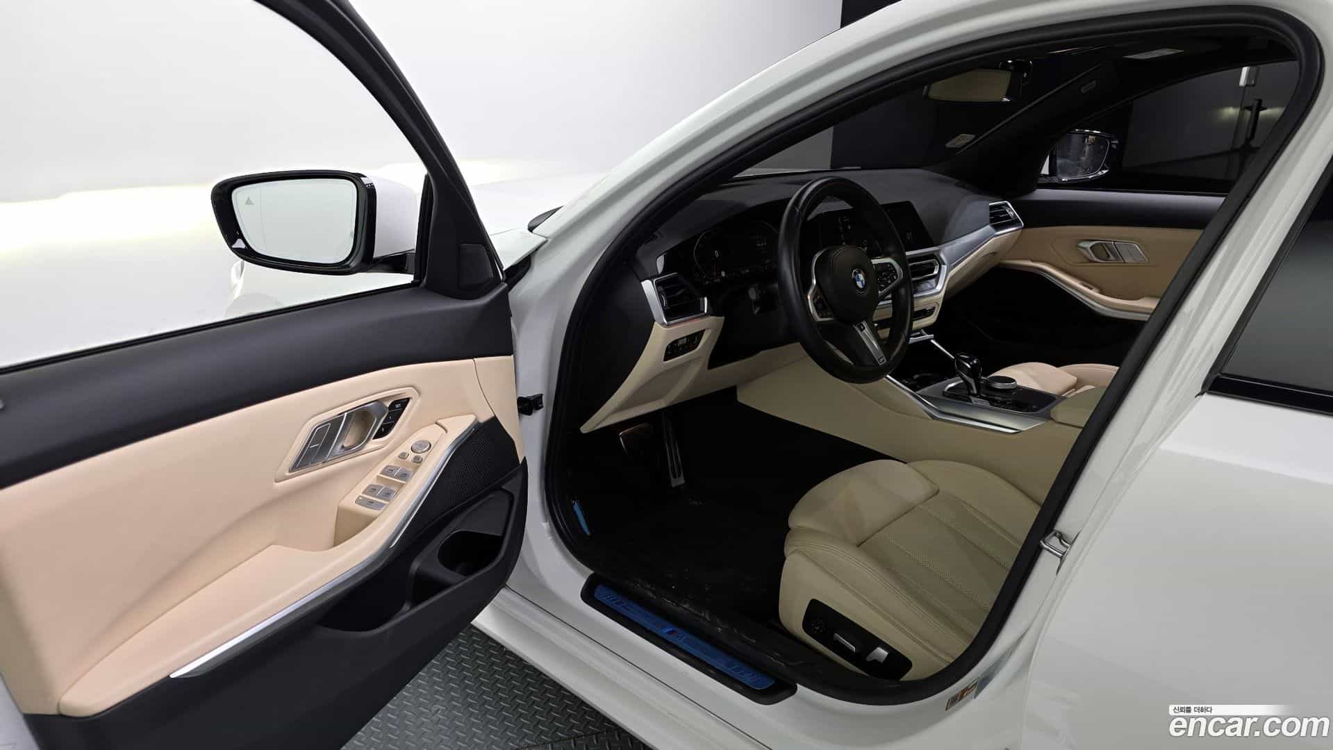 3-Series BMW 2021.9-INNER-010