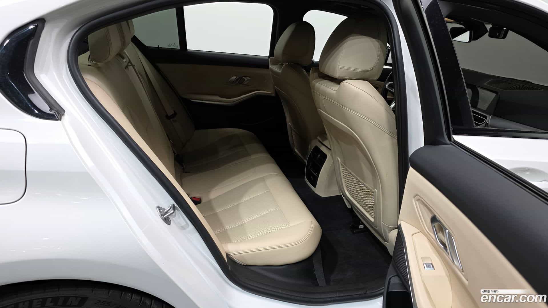 3-Series BMW 2021.9-OPTION-016