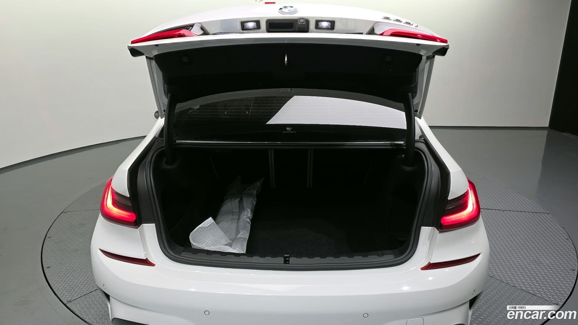 Main__Slider__Photo:3-Series BMW 2021.9-19