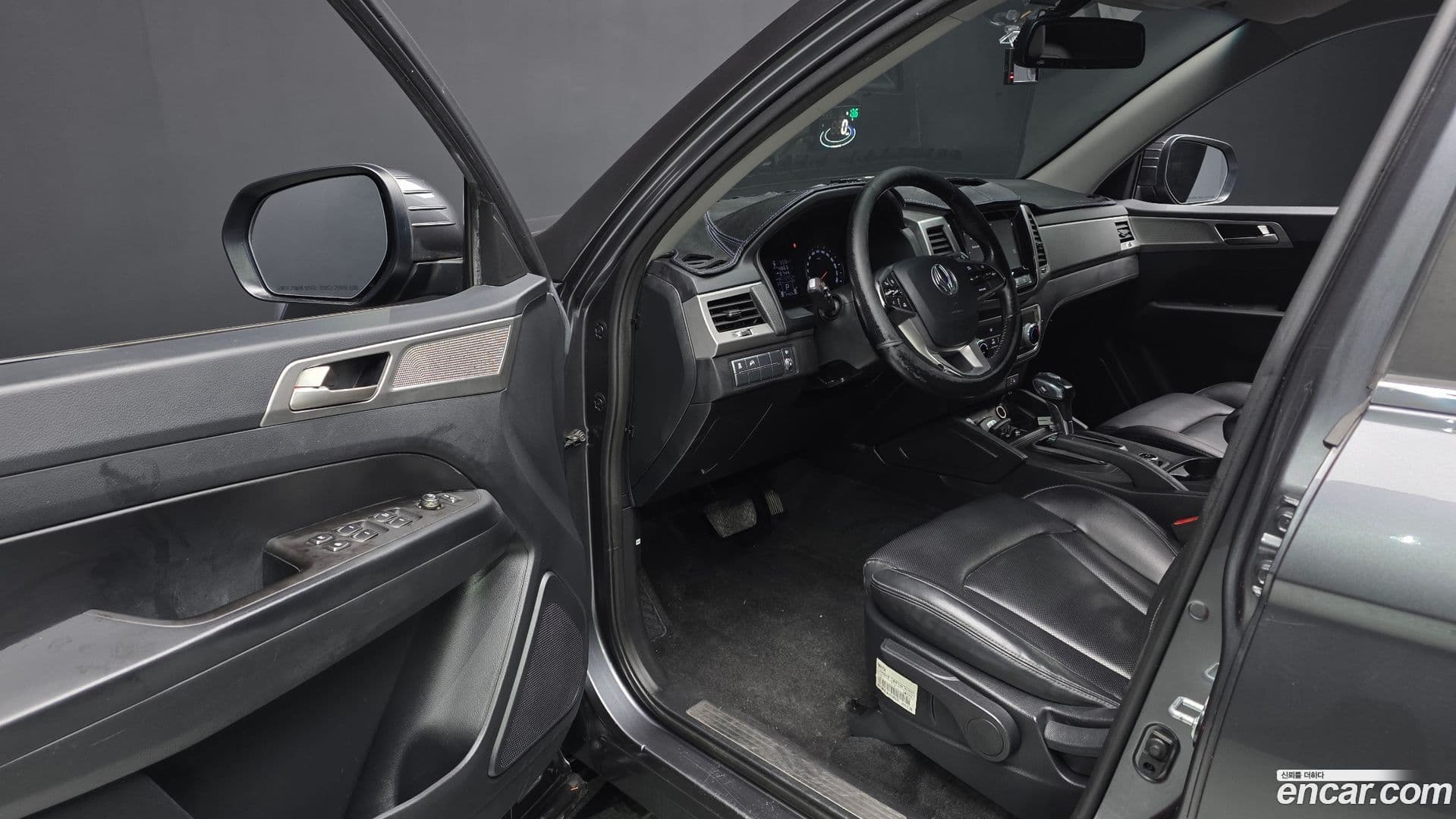 Main__Slider__Photo:Rexton KG_Mobility_Ssangyong 2019.1-9