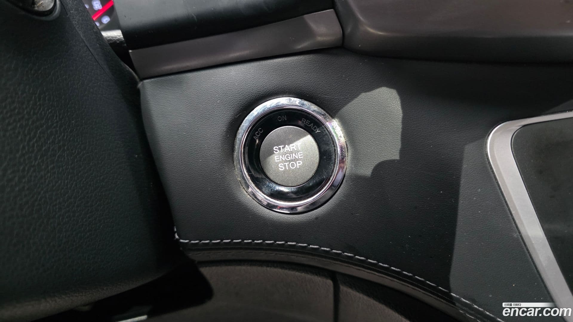 Main__Slider__Photo:Rexton KG_Mobility_Ssangyong 2019.1-16