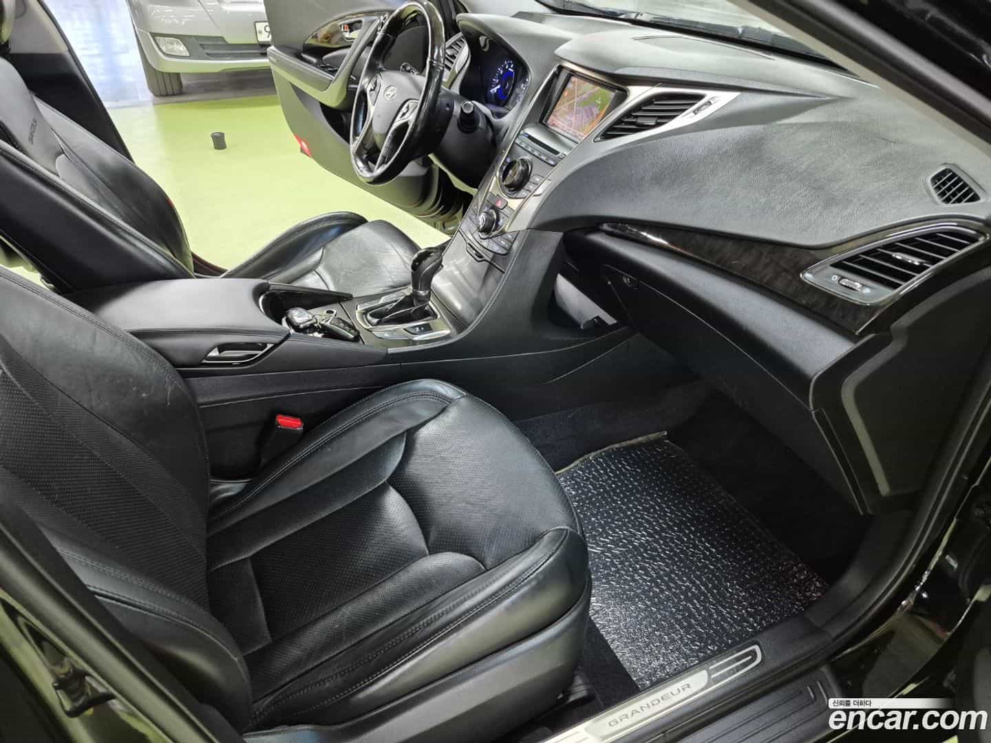 Grandeur Hyundai 2013.0-INNER-006