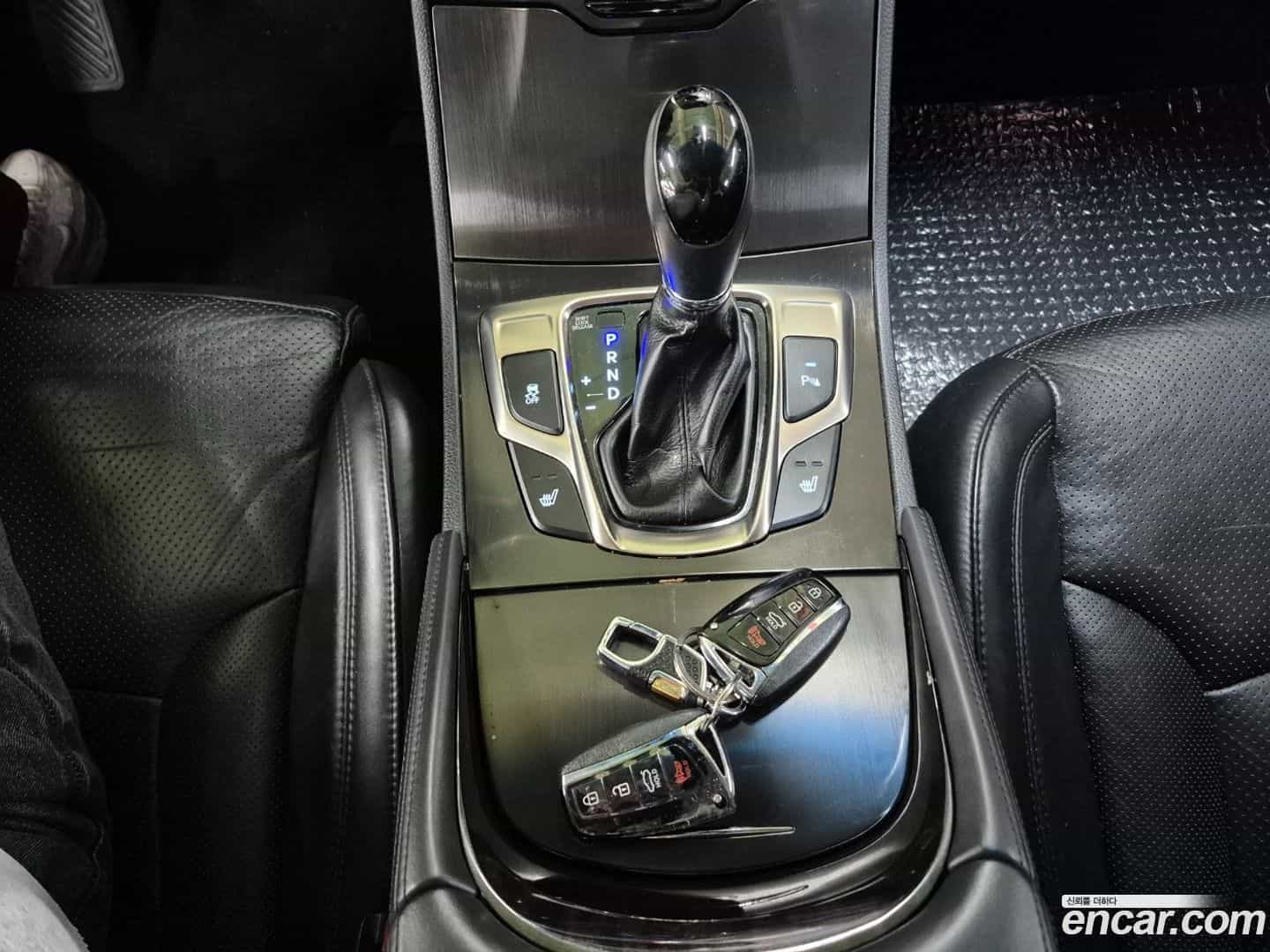 Grandeur Hyundai 2013.0-INNER-010