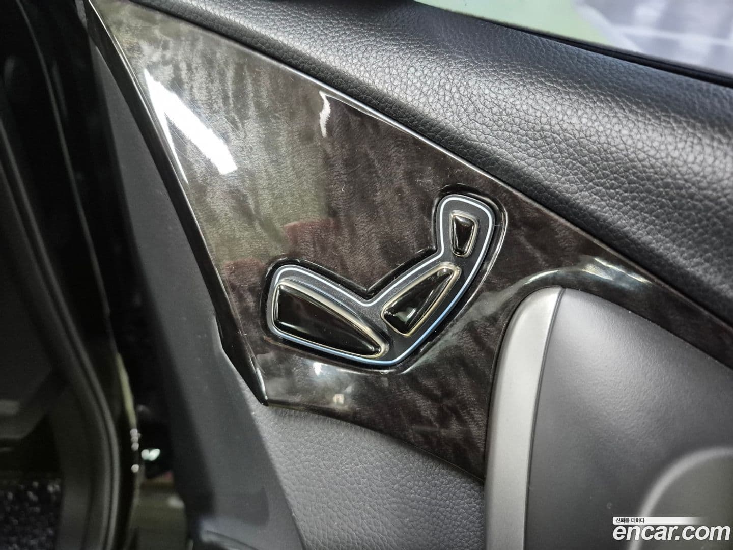 Main__Slider__Photo:Grandeur Hyundai 2013.0-16