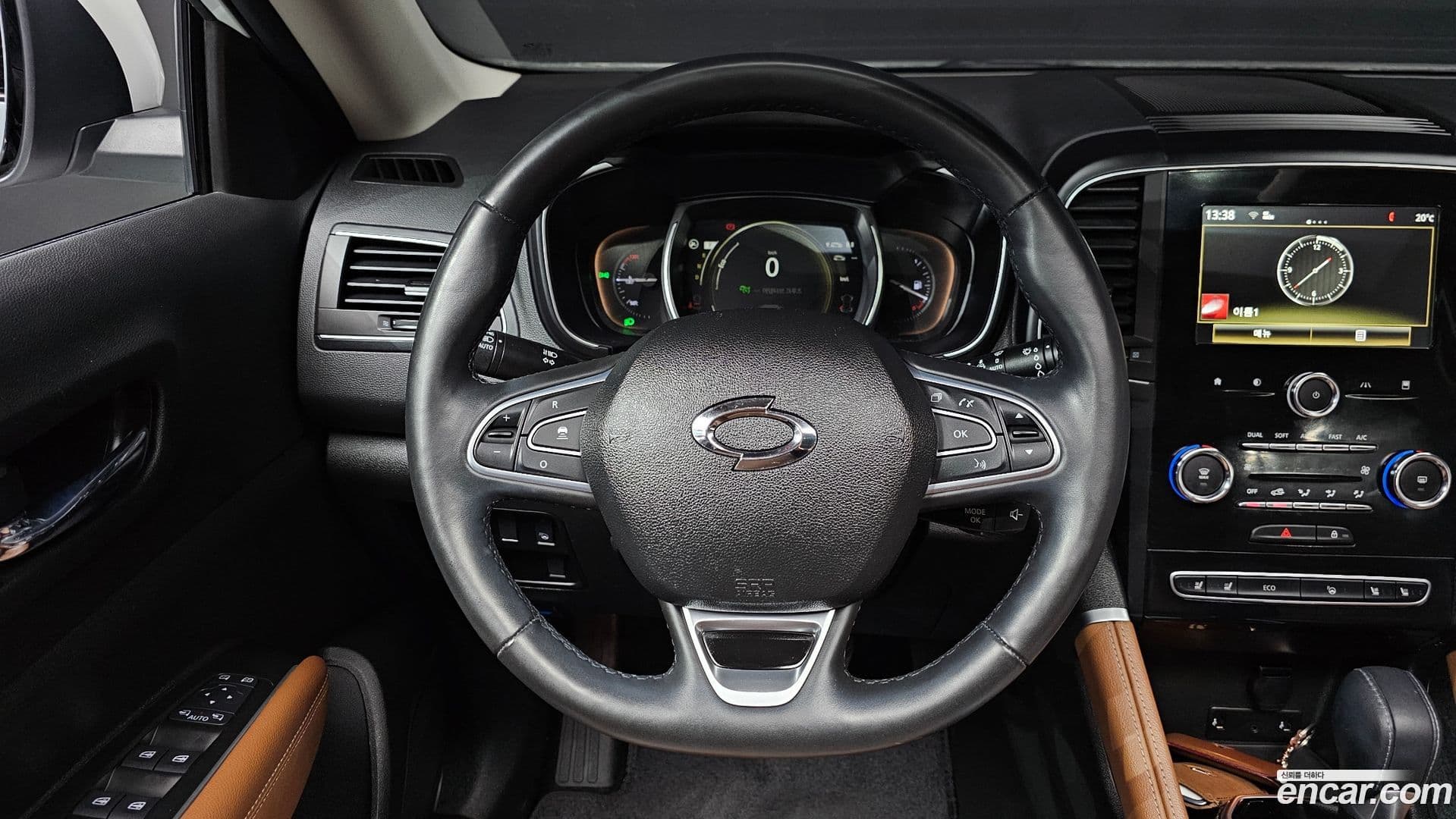 Main__Slider__Photo:QM6 Renault Korea 2022.5-12