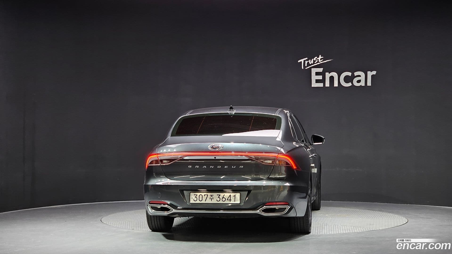 Main__Slider__Photo:Grandeur Hyundai 2022.8-3