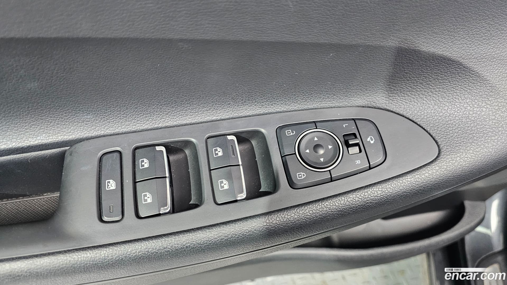 Main__Slider__Photo:Grandeur Hyundai 2022.8-18