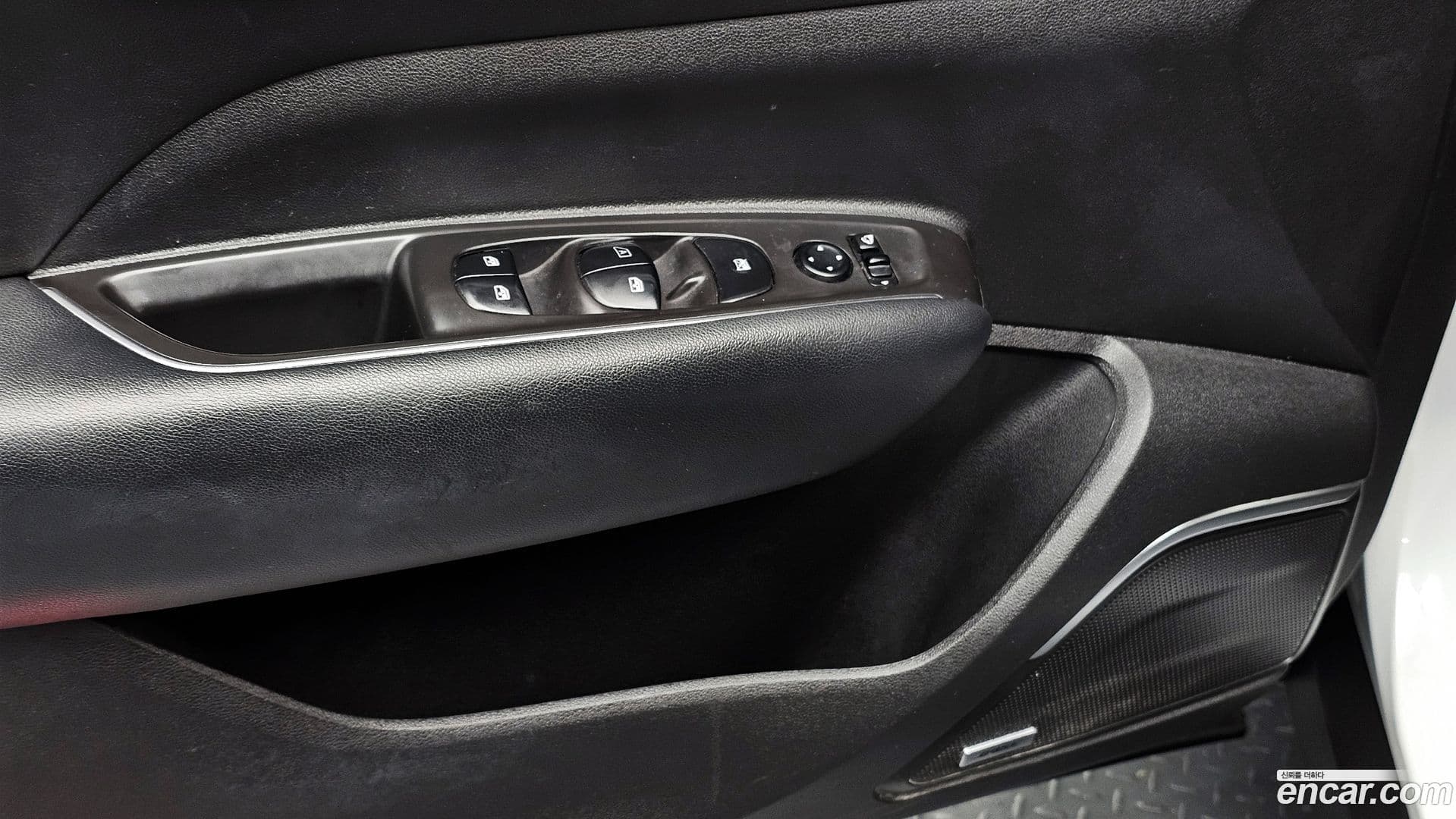 Main__Slider__Photo:QM6 Renault Korea 2018.3-16