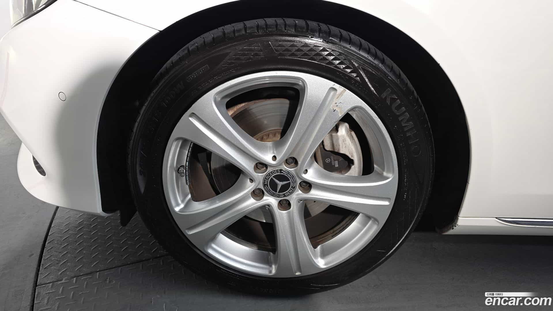 E-Class Mercedes-Benz 2017.7-OUTER-005