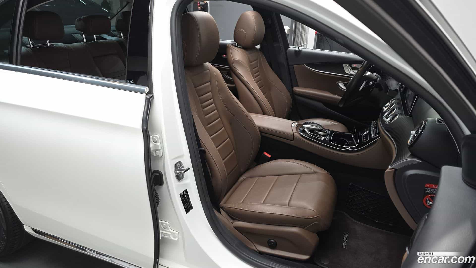 E-Class Mercedes-Benz 2017.7-INNER-010