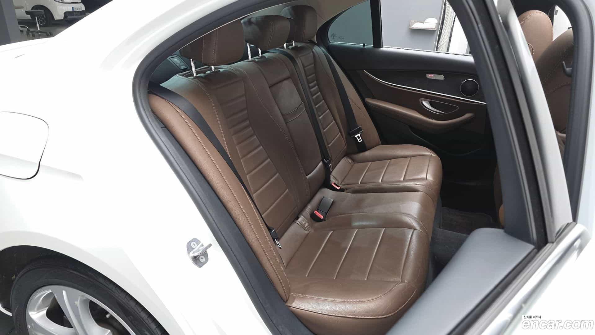 E-Class Mercedes-Benz 2017.7-OPTION-015