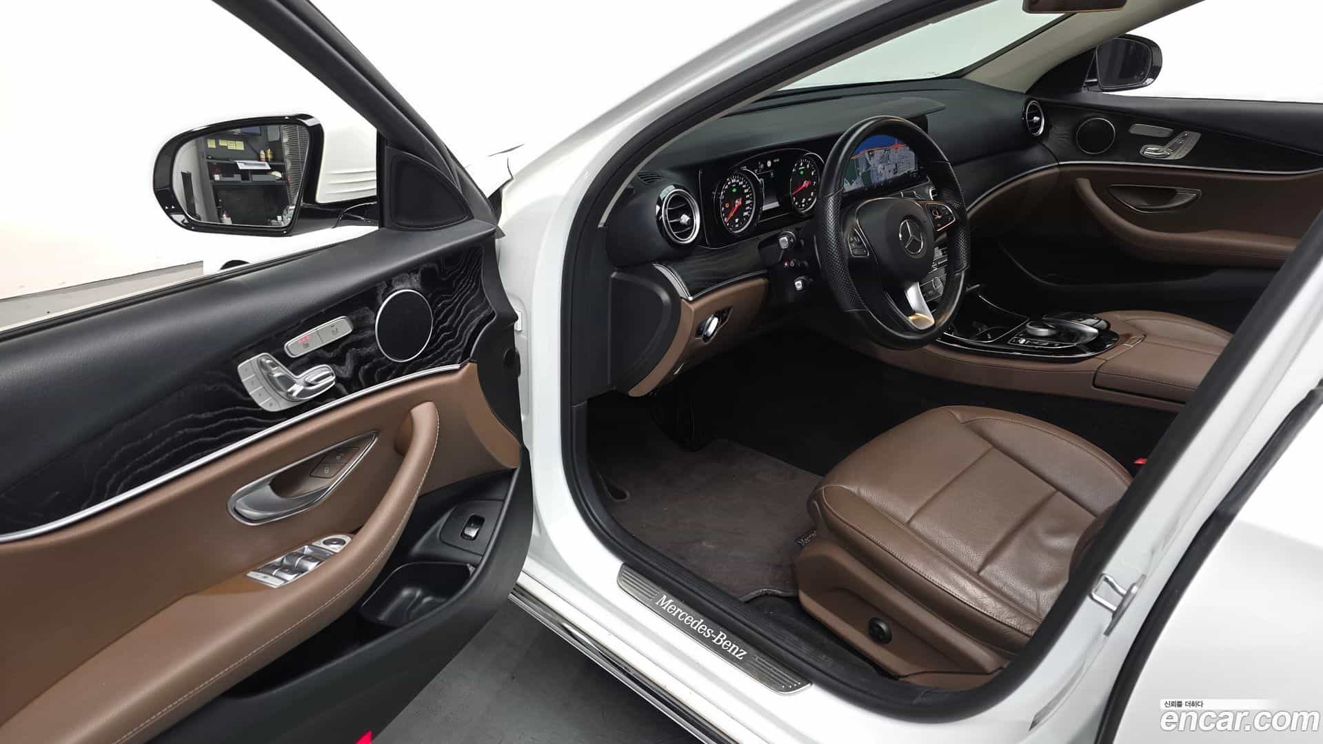 E-Class Mercedes-Benz 2017.7-OPTION-016