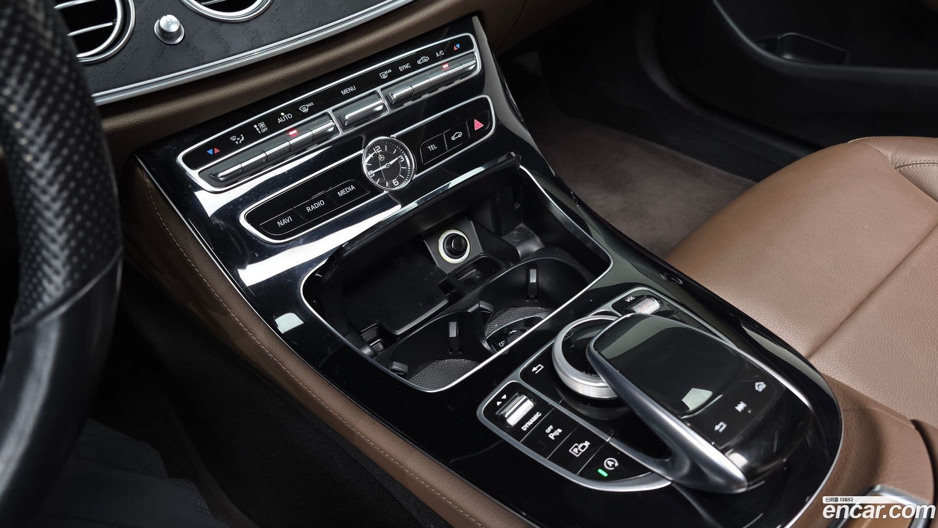 Main__Slider__Photo:E-Class Mercedes-Benz 2017.7-16