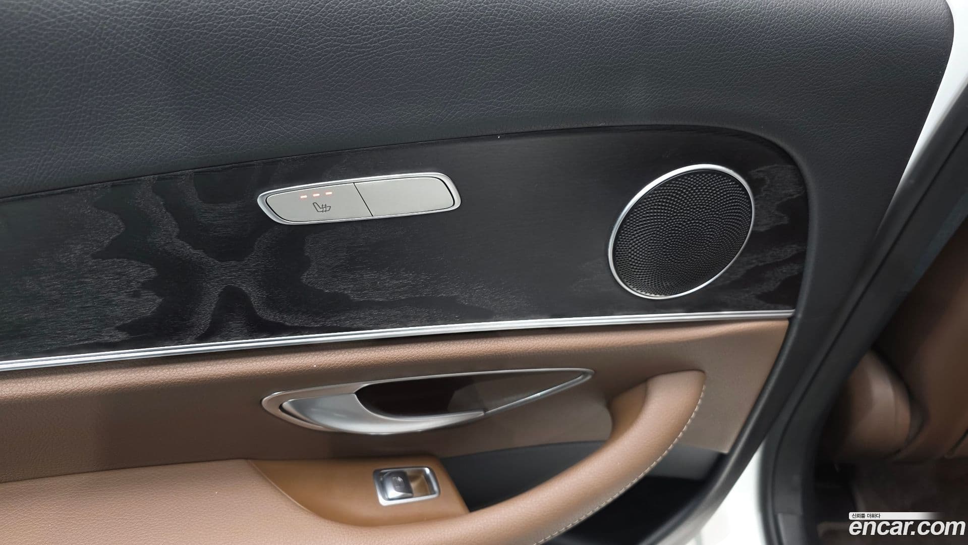 Main__Slider__Photo:E-Class Mercedes-Benz 2017.7-17