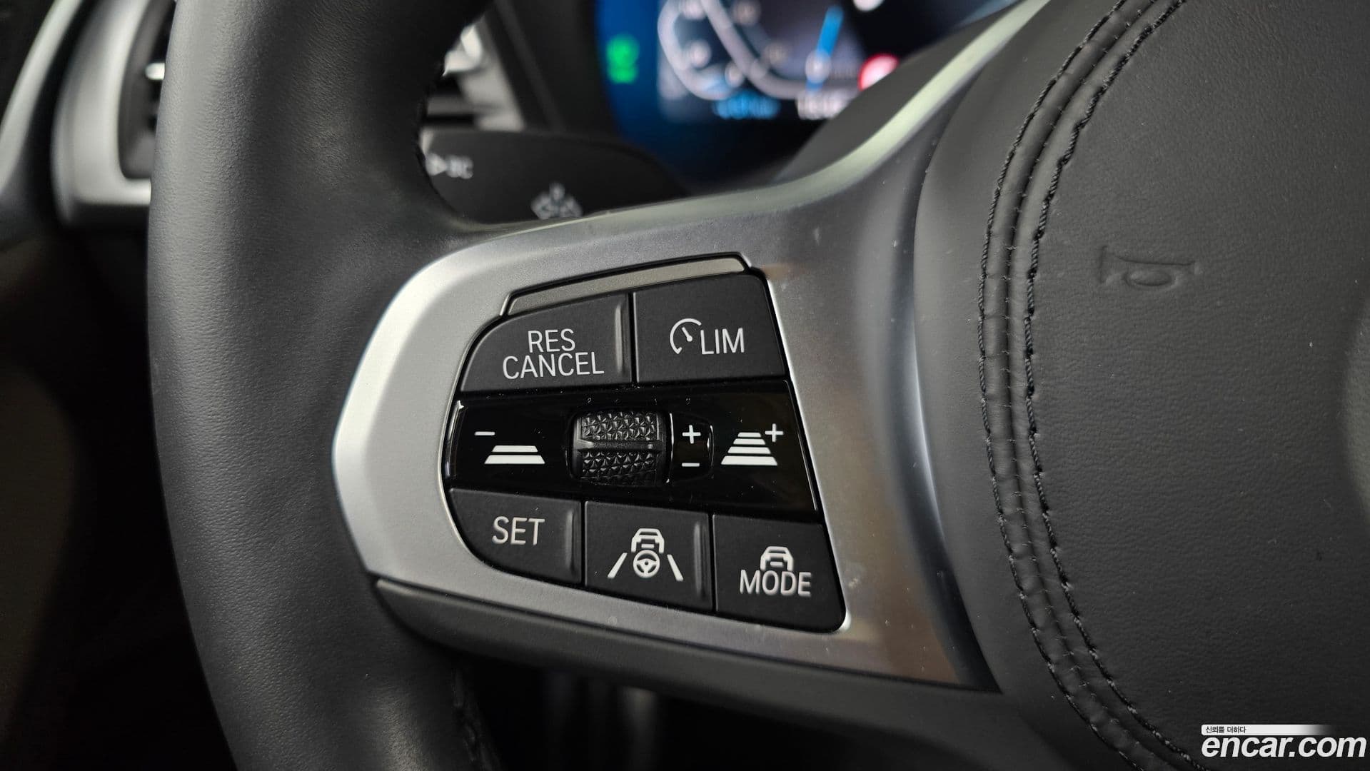 Main__Slider__Photo:iX3 BMW 2025.2-18