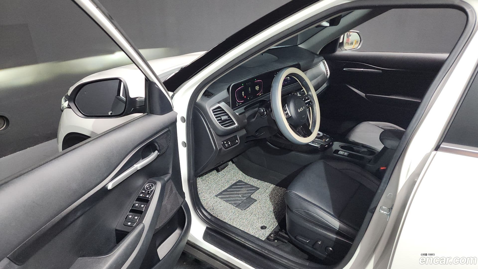 Main__Slider__Photo:Seltos Kia 2023.8-9