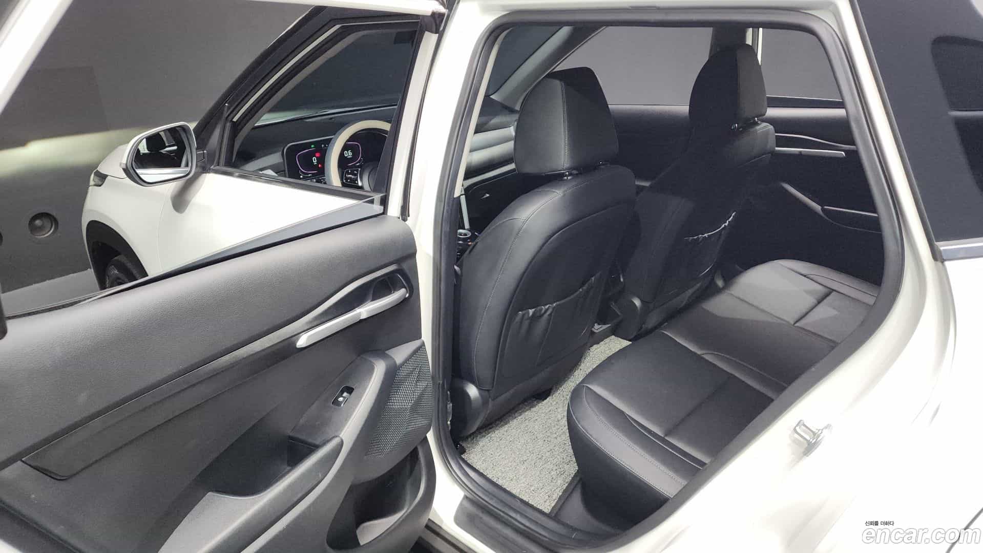 Seltos Kia 2023.8-OPTION-016