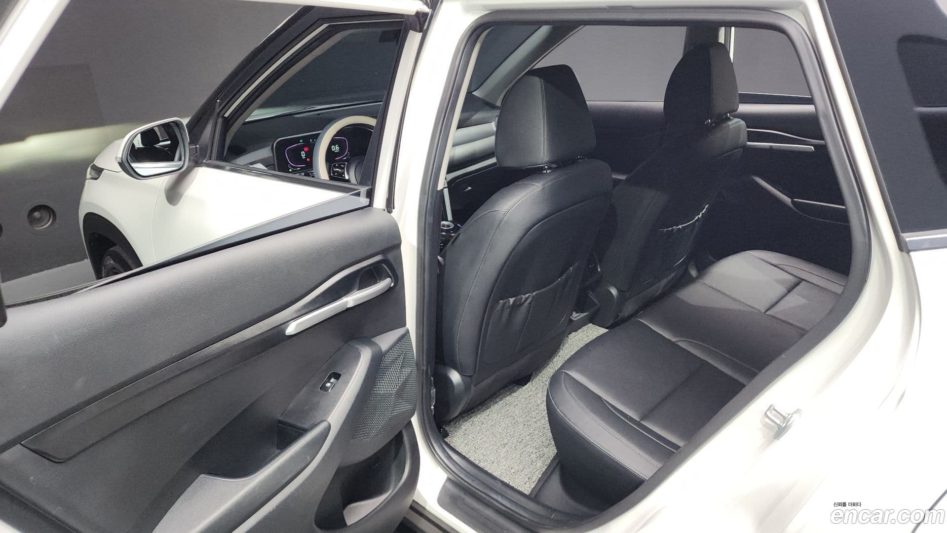 Main__Slider__Photo:Seltos Kia 2023.8-11